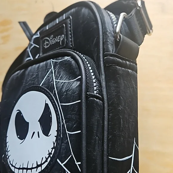 DISNEY NIGHTMARE BEFORE CHRISTMAS CELLPHONE BAG - Picture 4 of 12